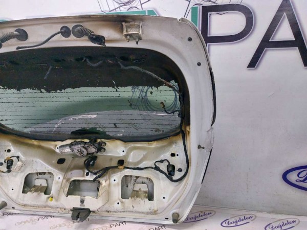 2017 FİESTA BAGAJ KAPAĞI KOMPLE (ÇIKMA)