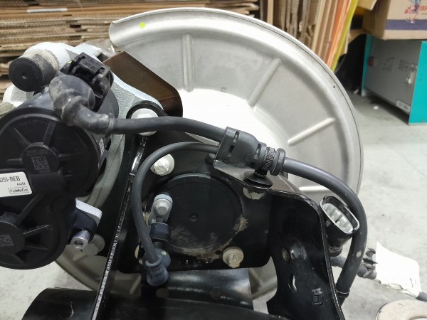 2018 FOCUS FREN DİSK SACI SOL (ÇIKMA)