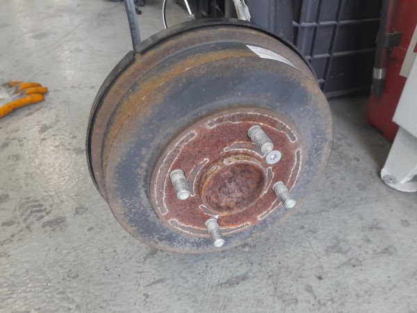 2018- FİESTA ARKA TABLA SAĞ (ÇIKMA)