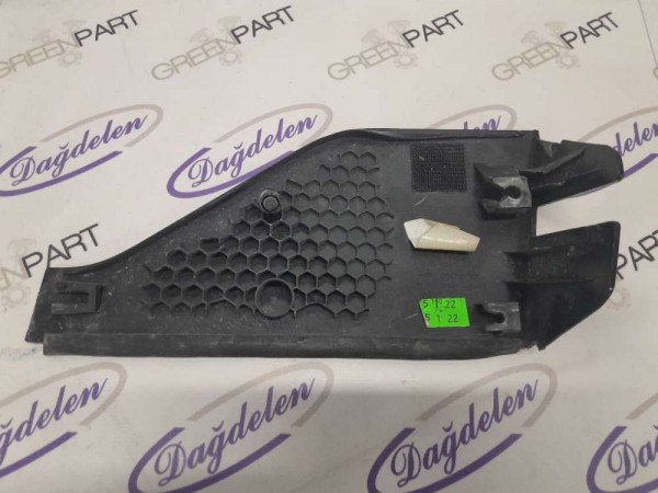 2020 KUGA TAVAN ÇITASI ARKA KAPLAMA SAĞ (ÇIKMA-HASARLI)