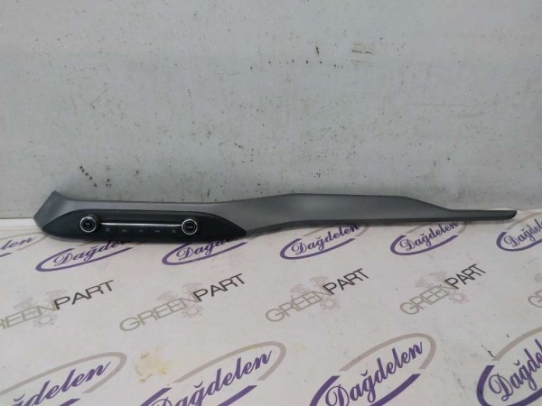 2018 FOCUS RADYO KUMANDA PANELİ KOMPLE (ÇIKMA)