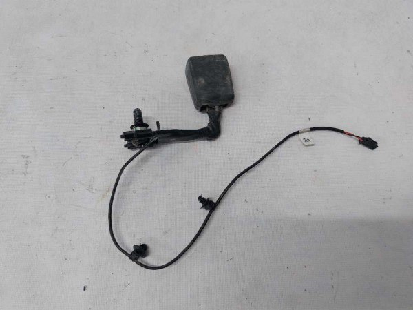 2020 KUGA EMNİYET KEMER TOKASI ARKA ORTA (ÇIKMA)