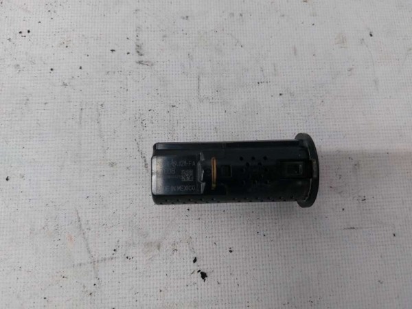 2018 FOCUS TYPE-C/USB PORTU/YUVASI (ÇIKMA)