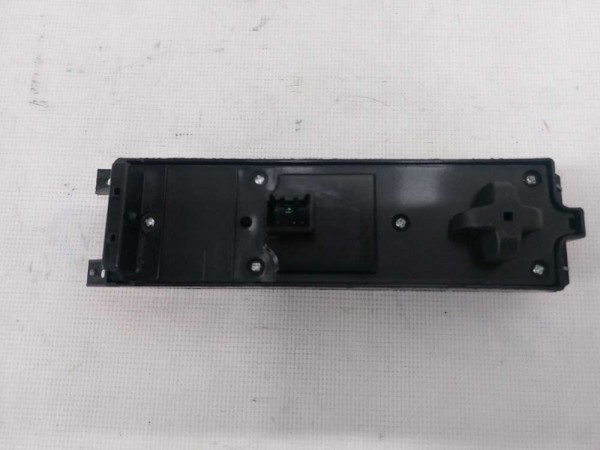 2015-2017 FOCUS CAM AÇMA DÜĞMESİ DÖRTLÜ (YAN SANAYİ)