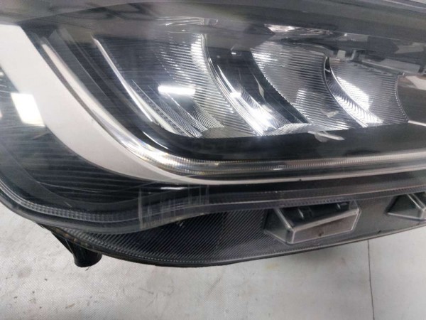 2023 FOCUS SAĞ ÖN FAR (ÇIKMA-HASARLI)