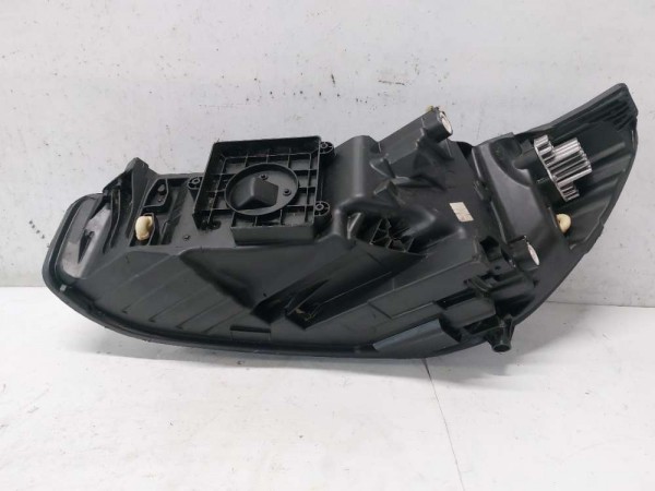 2023 FOCUS SAĞ ÖN FAR (ÇIKMA-HASARLI)