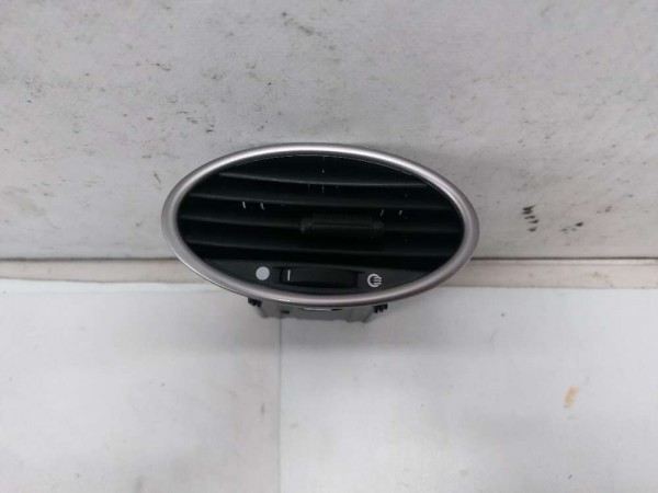 2005-2011 FOCUS TORPİDO KALORİFER IZGARASI (YAN SANAYİ)