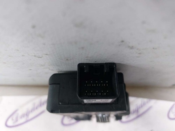 2020 FOCUS SUNROOF CAM AÇMA MOTORU (ÇIKMA)