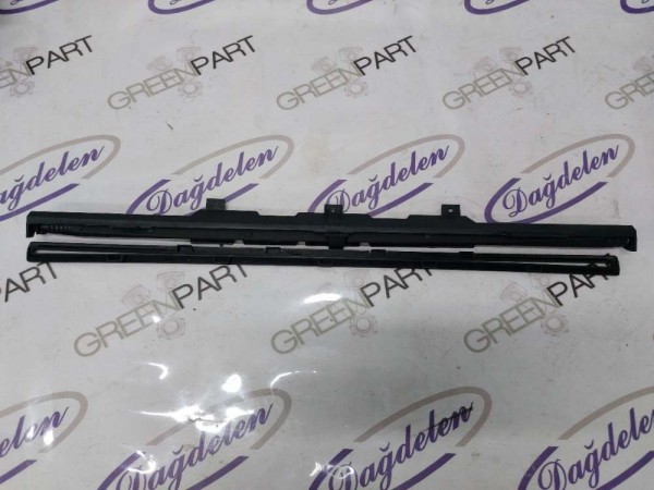 2007-2011 C-MAX GÜNEŞ PERDESİ ARKA SAĞ